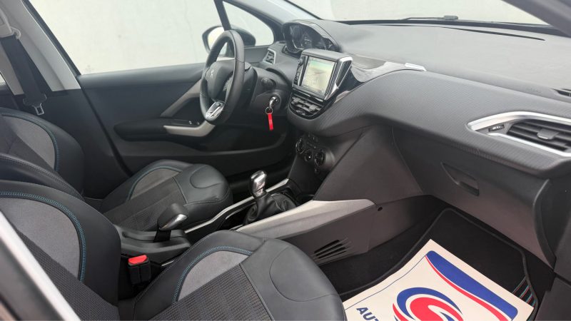 PEUGEOT 2008 1.2 PURETECH 110CH URBAN CROSS S&S 2015