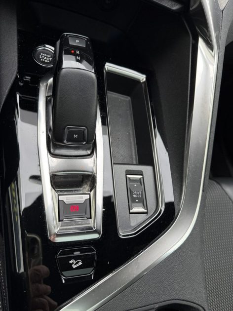 PEUGEOT 3008 II 1.5 BLUEHDI 130CV GT EAT8 / TOIT OUVRANT / BLANC NACREE / ORIGINE FRANCE 