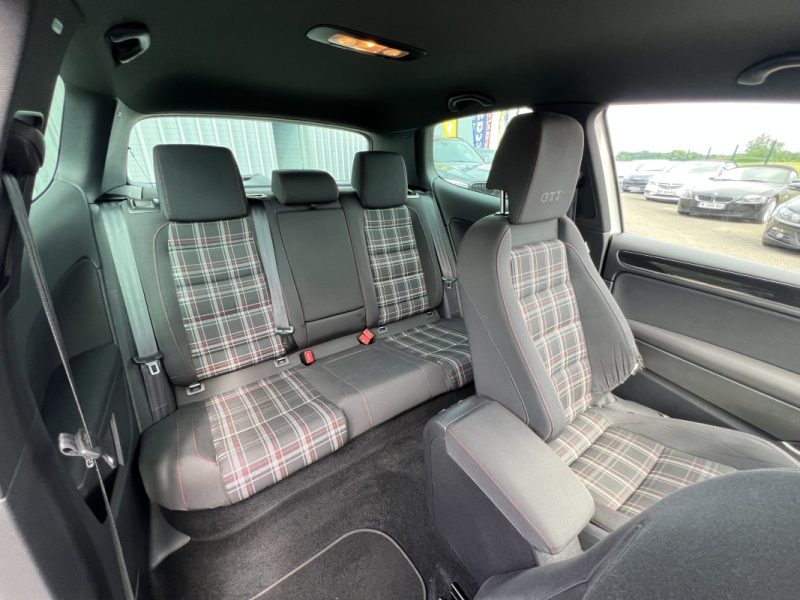 Volkswagen Golf VI 2.0 TSI 210ch GTI Garantie 6 Mois