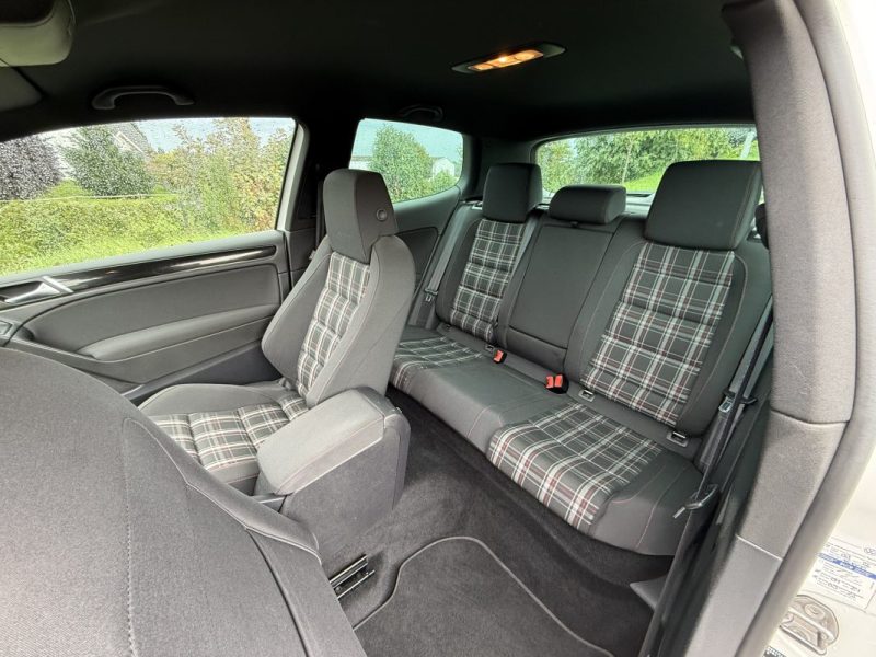 Volkswagen Golf VI 2.0 TSI 210ch GTI Garantie 6 Mois