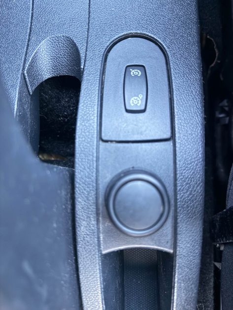 RENAULT CLIO III AUTHENTIQUE 1.5DCI 75 2011
