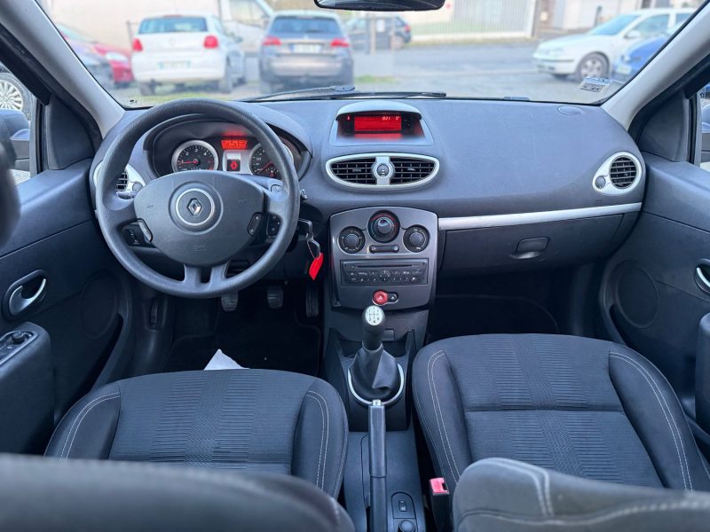 RENAULT CLIO III AUTHENTIQUE 1.5DCI 75 2011