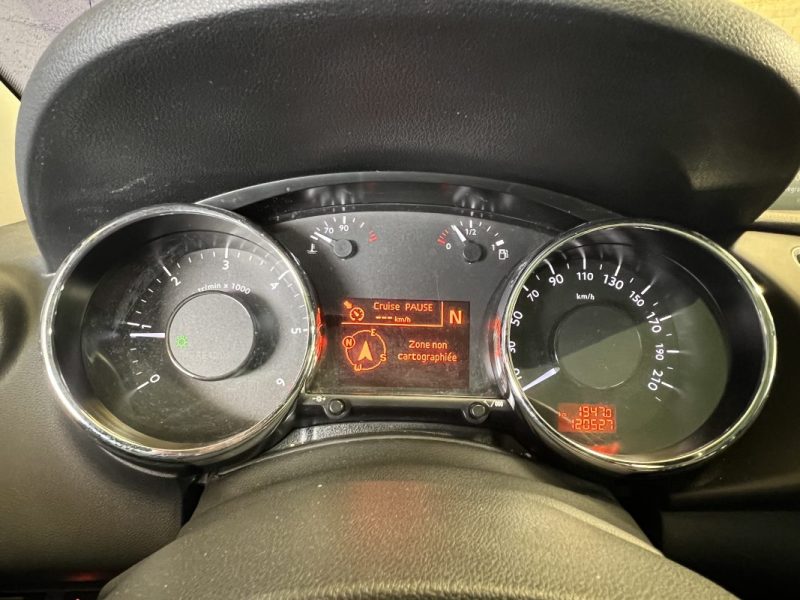 PEUGEOT 3008 1.6 HDI 110 PREMIUM - BVA 6 - GPS - AFFICHAGE TETE HAUTE - SUIVI FACTURES - 120527KM