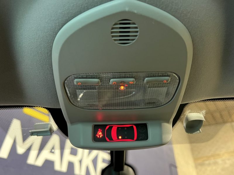 PEUGEOT 3008 1.6 HDI 110 PREMIUM - BVA 6 - GPS - AFFICHAGE TETE HAUTE - SUIVI FACTURES - 120527KM