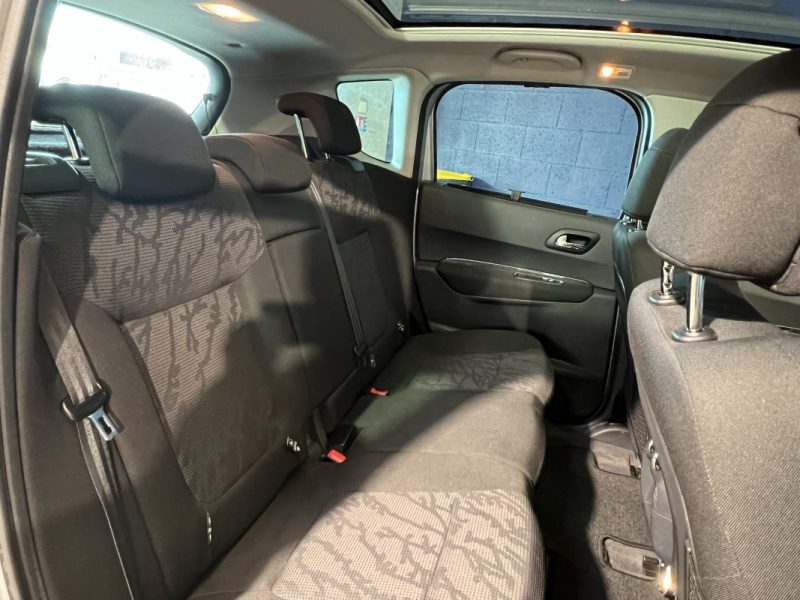 PEUGEOT 3008 1.6 HDI 110 PREMIUM - BVA 6 - GPS - AFFICHAGE TETE HAUTE - SUIVI FACTURES - 120527KM