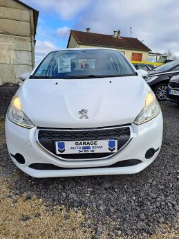 PEUGEOT 208 2014