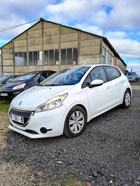 PEUGEOT 208 2014