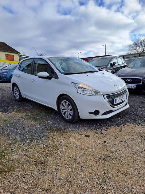 PEUGEOT 208 2014