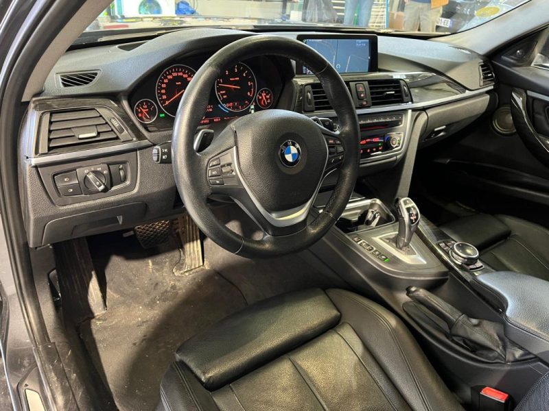 BMW SERIE 3 F31 TOURING 330D XDRIVE LUXURY * FULL SUIVI ENTRETIEN / AUCUN FRAIS A PRÉVOIR *