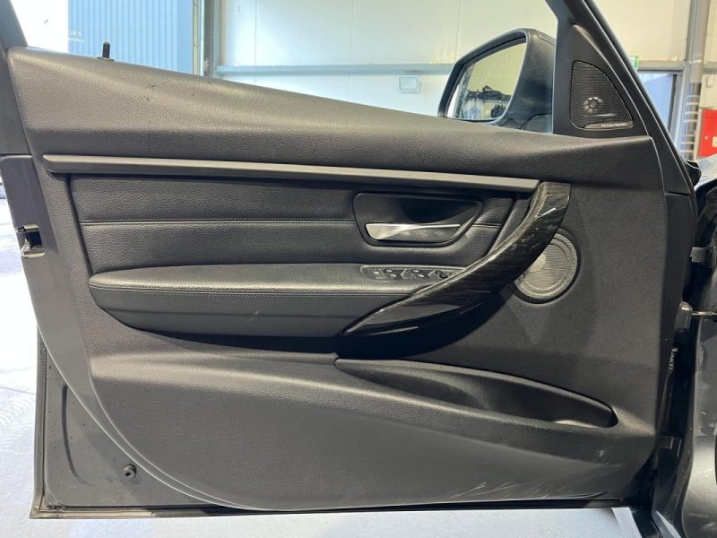 BMW SERIE 3 F31 TOURING 330D XDRIVE LUXURY * FULL SUIVI ENTRETIEN / AUCUN FRAIS A PRÉVOIR *