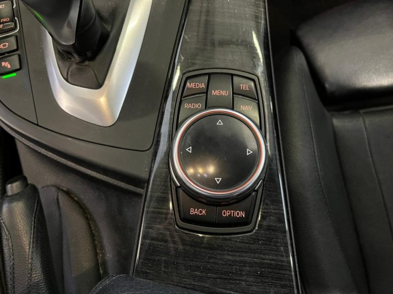 BMW SERIE 3 F31 TOURING 330D XDRIVE LUXURY * FULL SUIVI ENTRETIEN / AUCUN FRAIS A PRÉVOIR *