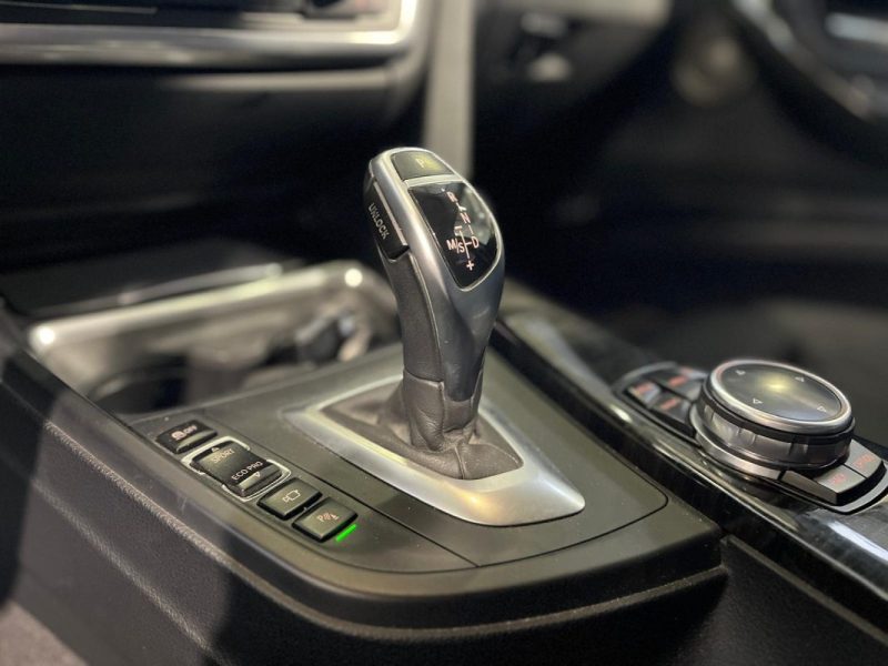 BMW SERIE 3 F31 TOURING 330D XDRIVE LUXURY * FULL SUIVI ENTRETIEN / AUCUN FRAIS A PRÉVOIR *