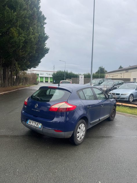 RENAULT MEGANEIII 1.5 DCI 85 AUTHENTIQUE 2009