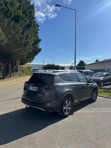TOYOTA RAV4 143 D-4D LOUNGE 2WD 2017