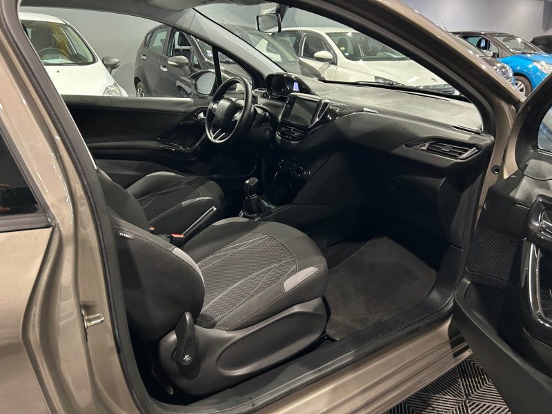 PEUGEOT 208 1.2 VTI 80CH 