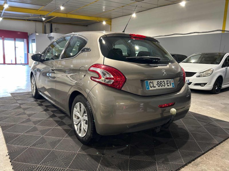 PEUGEOT 208 1.2 VTI 80CH 