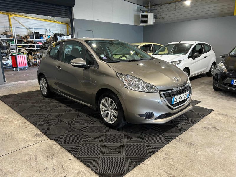 PEUGEOT 208 1.2 VTI 80CH 