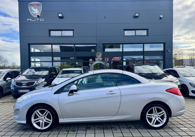 PEUGEOT 308 CC 2.0 140ch HDI 16V SPORT PACK 2009