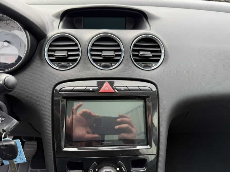 Peugeot 308 1.6l 155ch Féline 5p Garantie 6 Mois