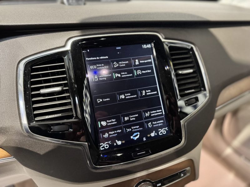 VOLVO XC90 D5 AWD 225ch MOMENTUM / DISTRI OK / SUIVI D ENTRETIEN COMPLET