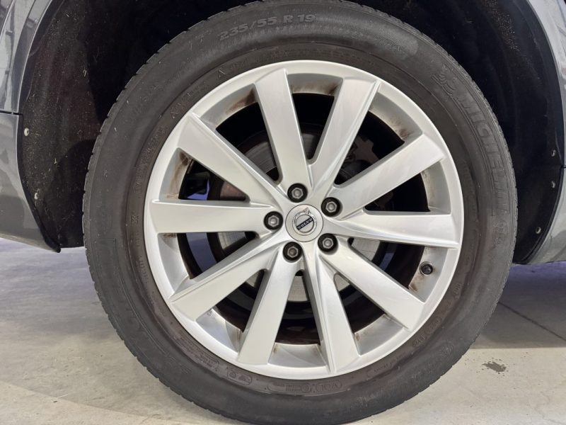 VOLVO XC90 D5 AWD 225ch MOMENTUM / DISTRI OK / SUIVI D ENTRETIEN COMPLET