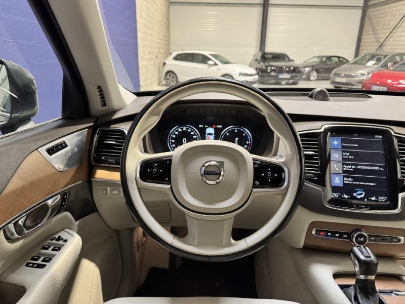 VOLVO XC90 D5 AWD 225ch MOMENTUM / DISTRI OK / SUIVI D ENTRETIEN COMPLET