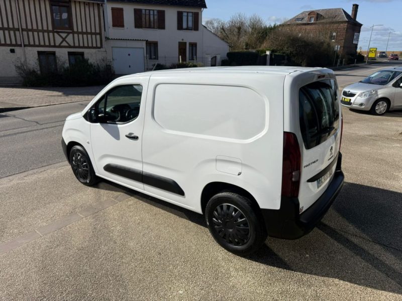 Peugeot Partner Fourgon Standard 1000 KG 1.5 e-HDi 100Ch S&S Premium - TVA Récupérable