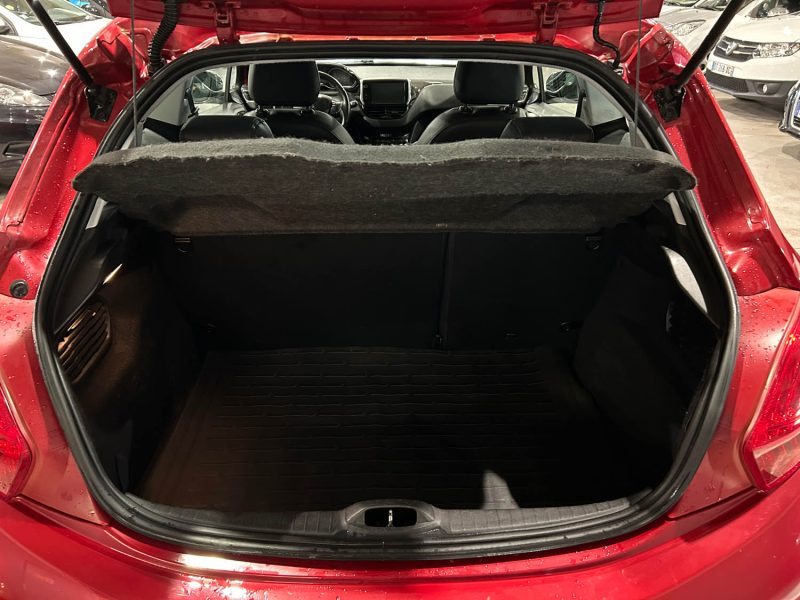 PEUGEOT 208 1.6 E-HDI 92CH 