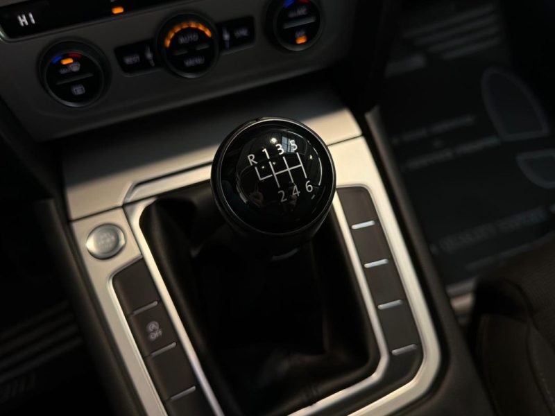 VW Passat 1.5 TSI 150ch 🚗 CarPlay 📱 Radar 🔊 Reprise 🔄 Garantie 🛡️