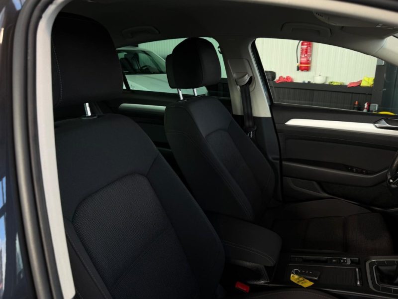 VW Passat 1.5 TSI 150ch 🚗 CarPlay 📱 Radar 🔊 Reprise 🔄 Garantie 🛡️