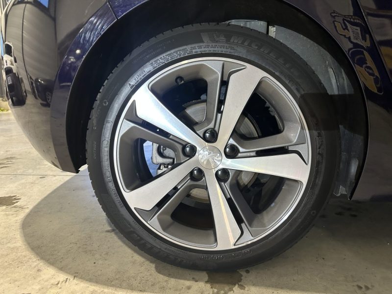 PEUGEOT 308 1.2 110 BVM  ALLURE / CAR PLAY / ATTELAGE  2020