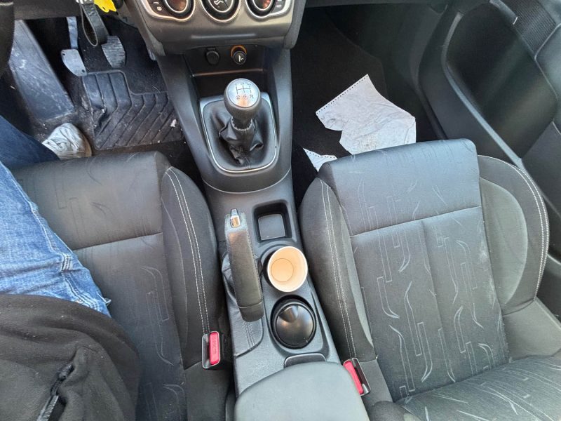 CITROEN C4 II 1.6 VTI 120 1598CM3 120CV  2012