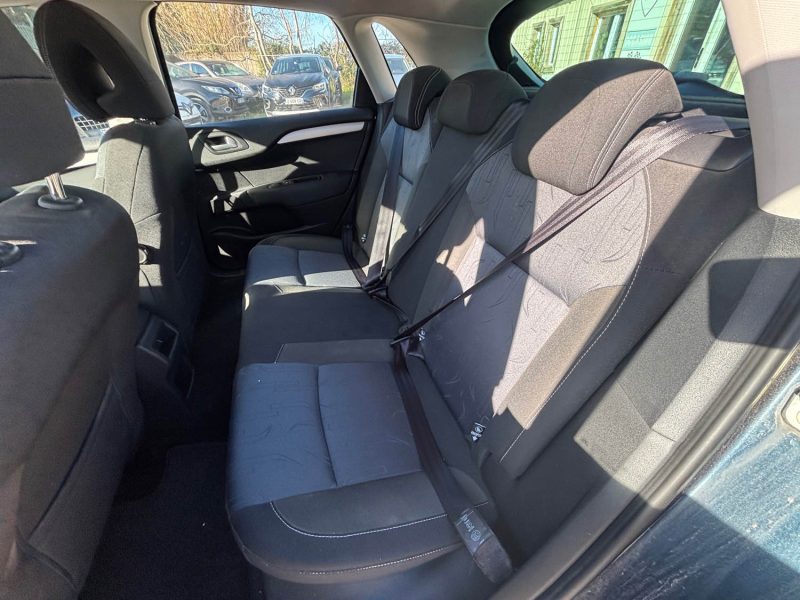 CITROEN C4 II 1.6 VTI 120 1598CM3 120CV  2012