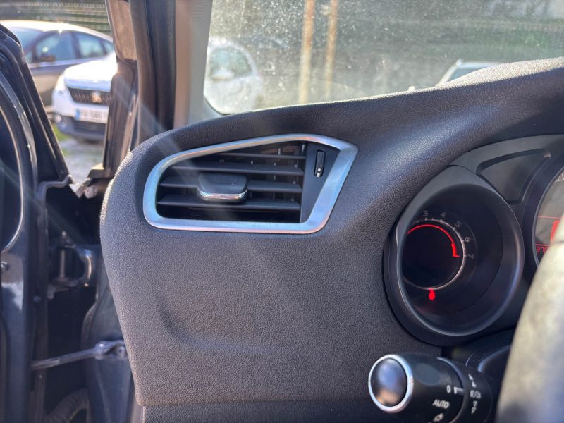 CITROEN C4 II 1.6 VTI 120 1598CM3 120CV  2012