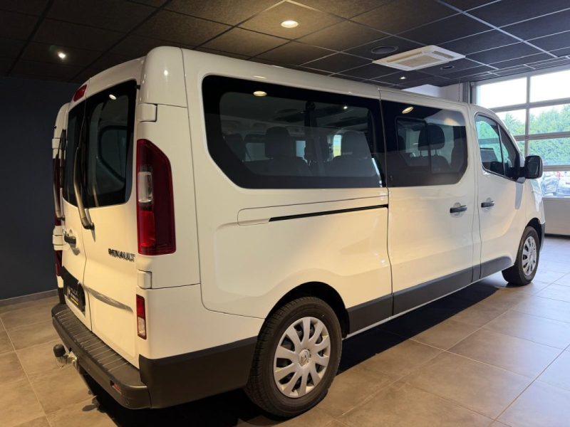 RENAULT TRAFIC COMBI ZEN L2 2.0 DCI 145 / ATTELAGE / CLIM AV + AR / RADAR AR / ENTRETIEN RENAULT