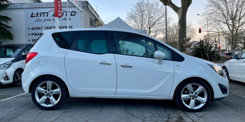 OPEL MERIVA 1.7 CDTI 110 COSMO PACK