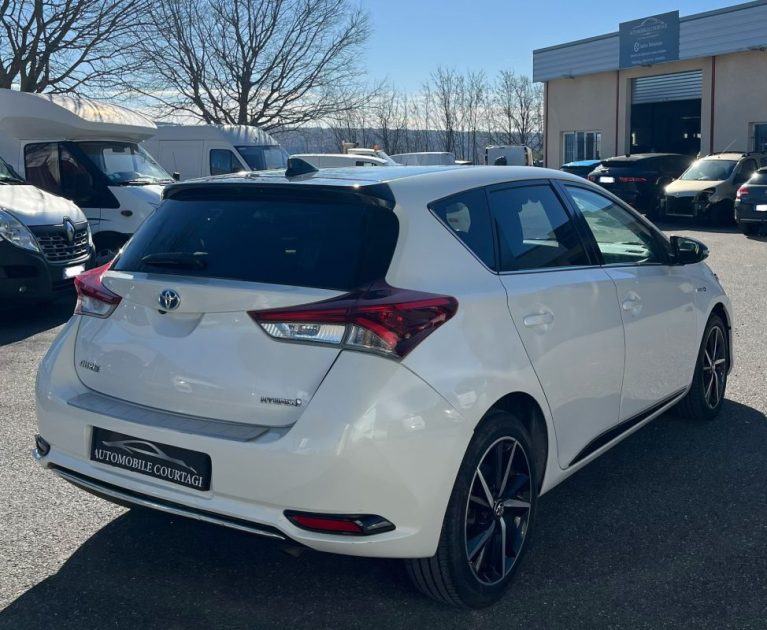 TOYOTA AURIS  2017 COLLECTION