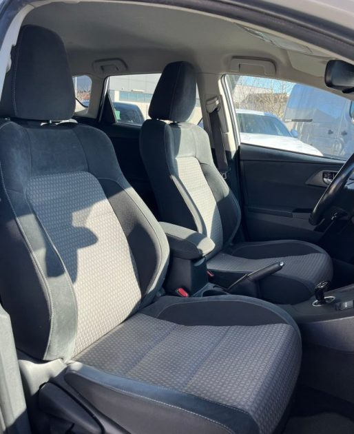 TOYOTA AURIS  2017 COLLECTION