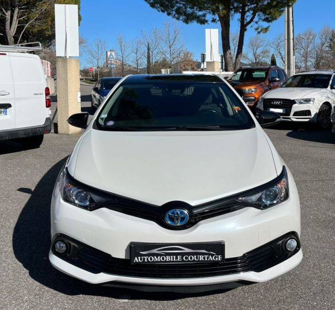 TOYOTA AURIS  2017 COLLECTION