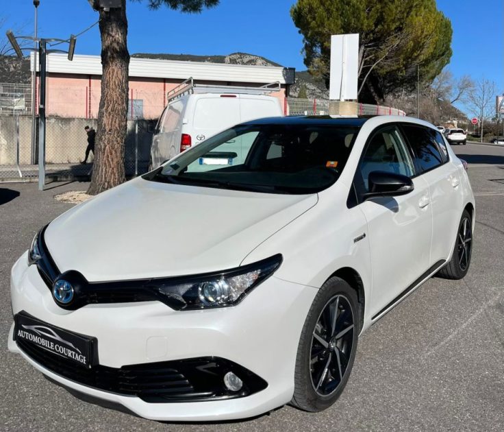 TOYOTA AURIS  2017 COLLECTION