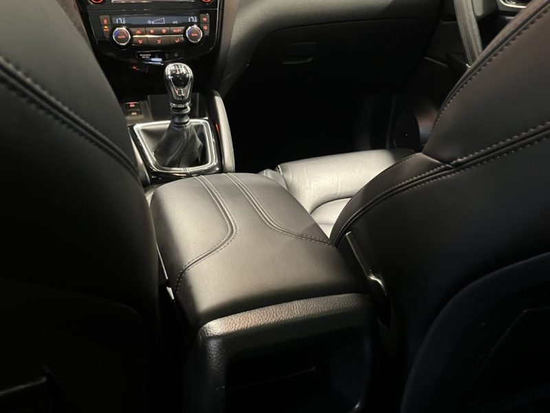 NISSAN QASHQAI 2 1.3 DIG-T 140CH TEKNA+ TOIT PANORAMIQUE