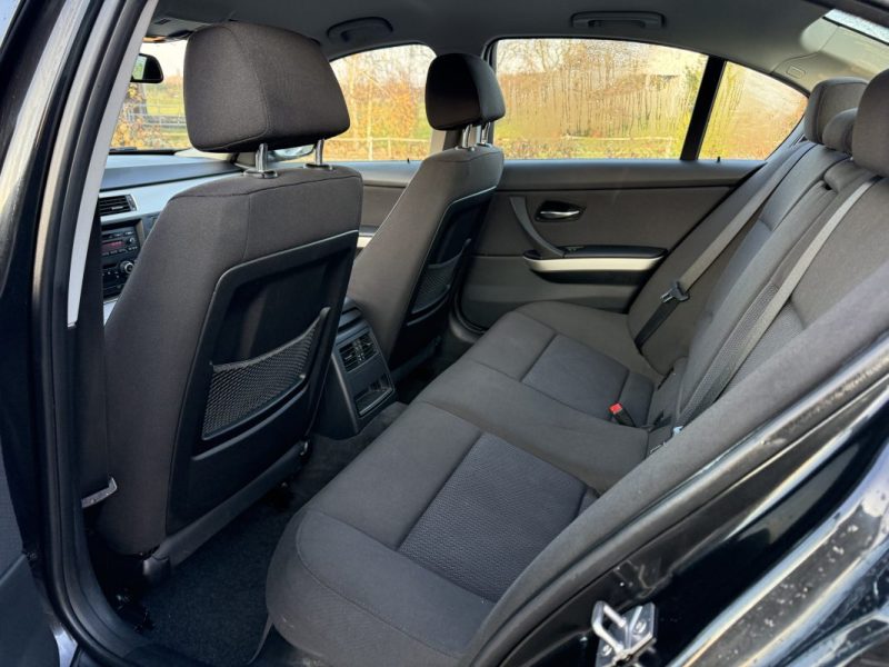 BMW Série 3 V (E90) 318i 143ch Sport Design 1éré Main Garantie 6 Mois