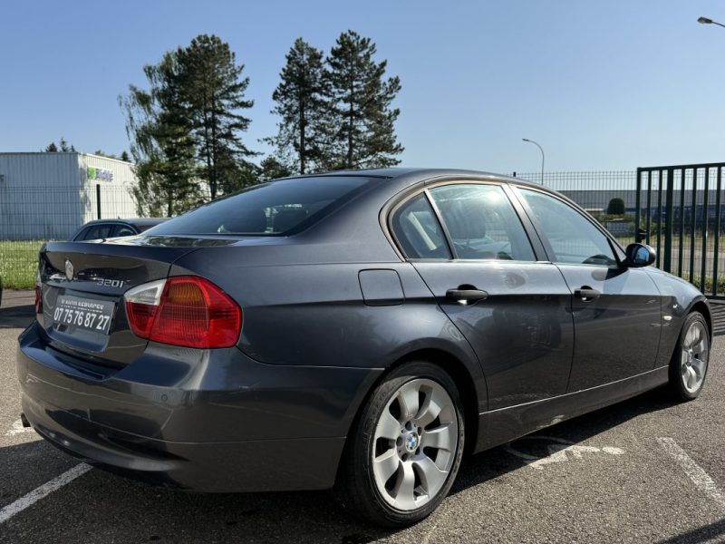 BMW Série 3 V (E90) 320i 150ch Sport Garantie 6 Mois