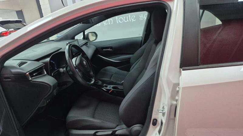 TOYOTA COROLLA BERLINE HYBRIDE 122cv DYNAMIC BUSINESS/1 ERE MAIN/TVA RECUPERABLE