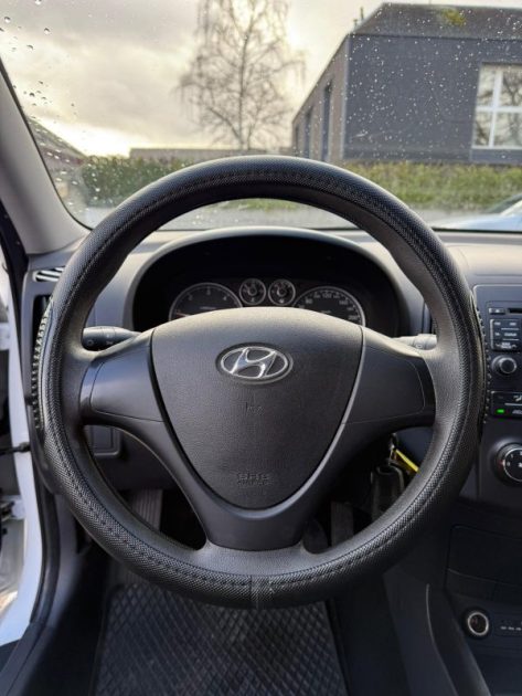 HYUNDAI I 30 1.6l CRDI 90CV PACK CONFORT BVM6