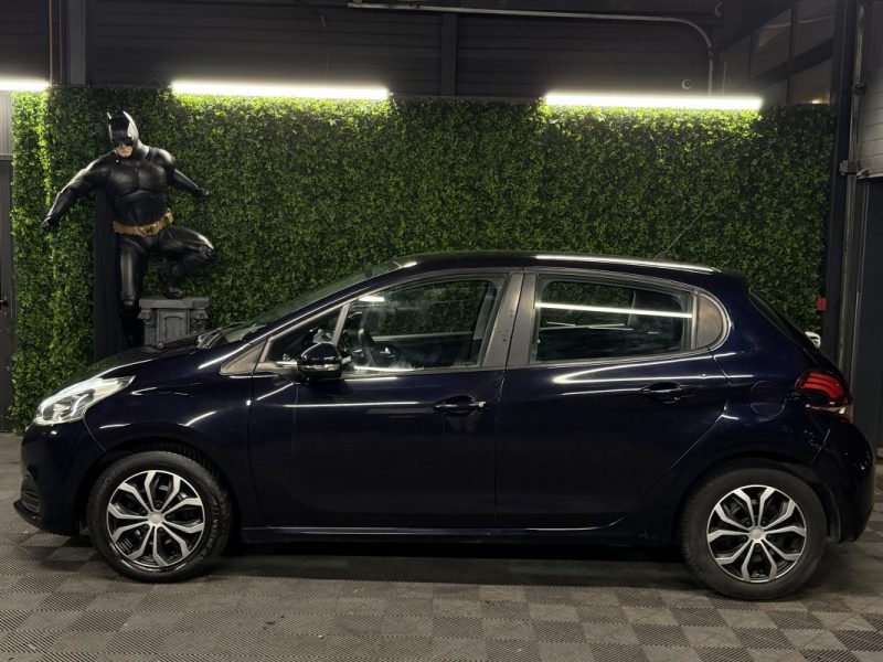 PEUGEOT 208 1.2 82 Cv 5 PLACES ECRAN TACTILE BLUETOOTH - CRIT AIR 1 - GARANTIE 1 AN 
