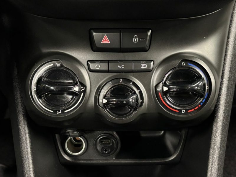 PEUGEOT 208 1.2 82 Cv 5 PLACES ECRAN TACTILE BLUETOOTH - CRIT AIR 1 - GARANTIE 1 AN 