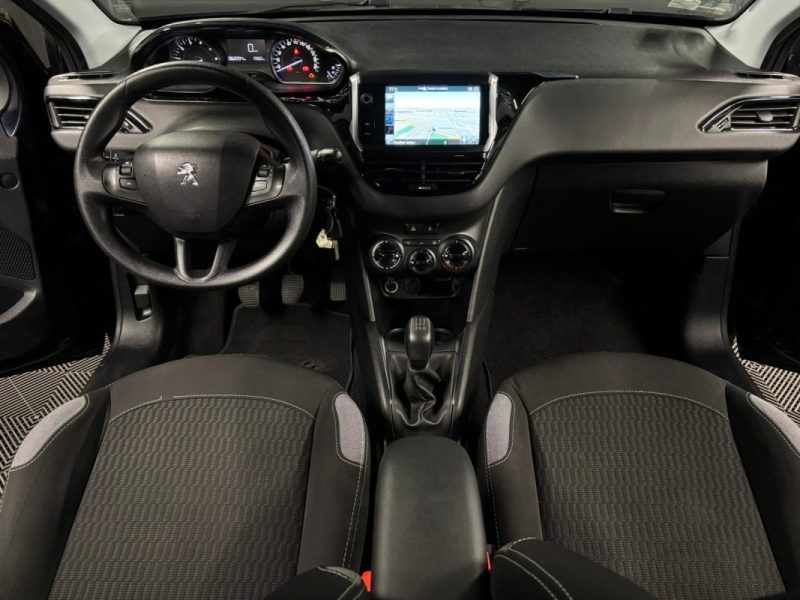PEUGEOT 208 1.2 82 Cv 5 PLACES ECRAN TACTILE BLUETOOTH - CRIT AIR 1 - GARANTIE 1 AN 