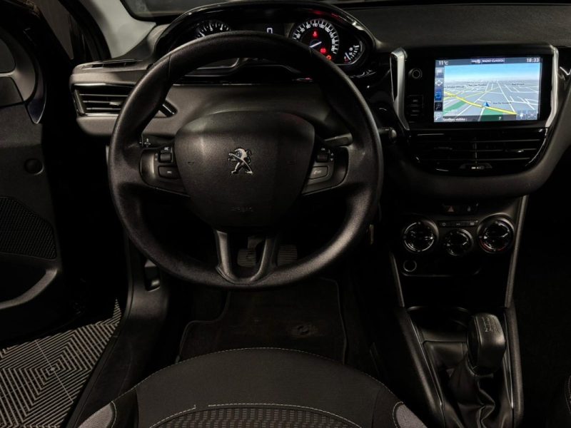 PEUGEOT 208 1.2 82 Cv 5 PLACES ECRAN TACTILE BLUETOOTH - CRIT AIR 1 - GARANTIE 1 AN 