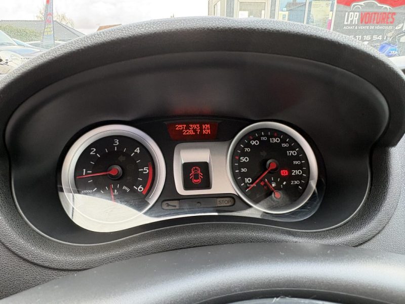 RENAULT CLIO III 1.5 DCI 85 DYNAMIQUE 2008